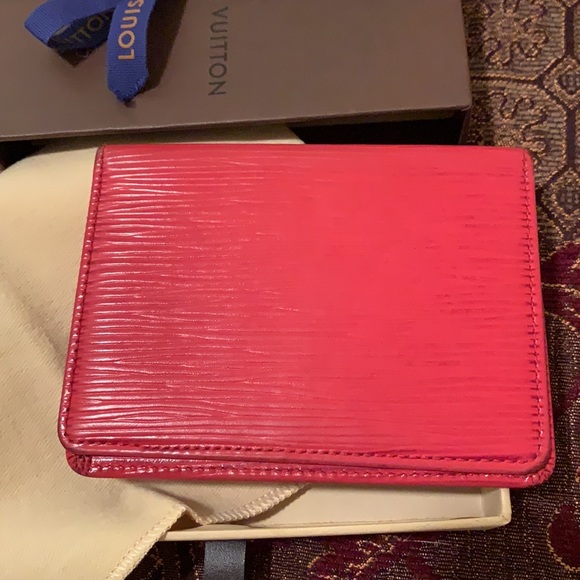 Authentic Louis Vuitton red epi card holder - Picture 6 of 12